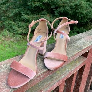 Steve Madden pink velvet heels